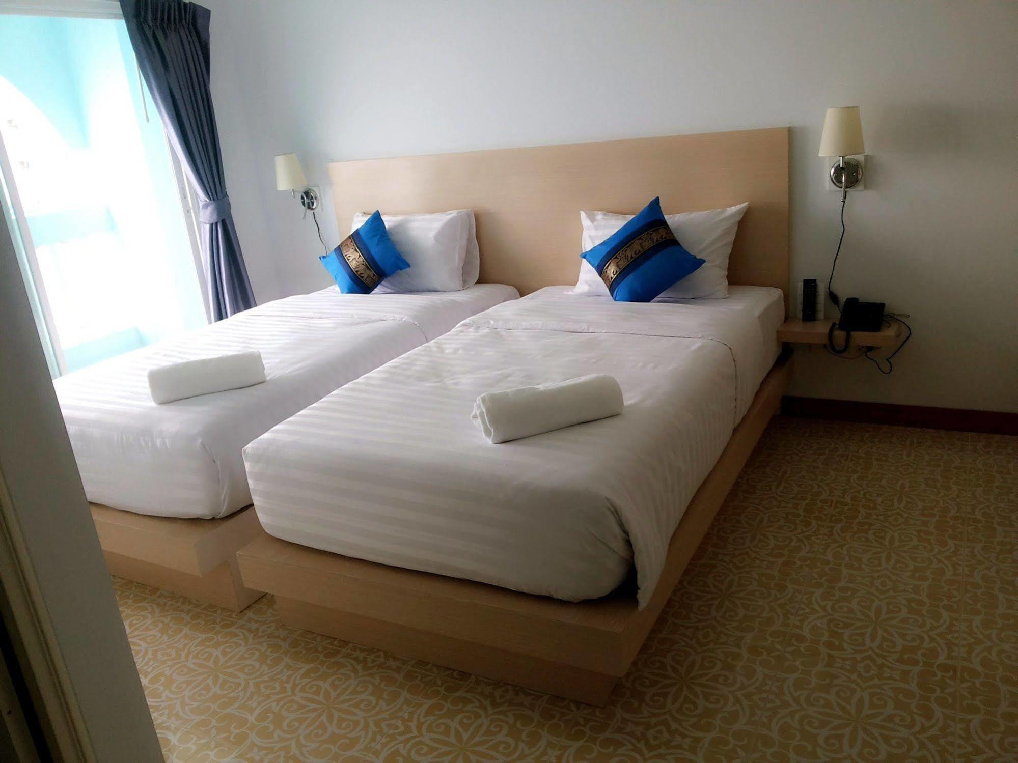 The Duck Hotel Phuket Exterior foto
