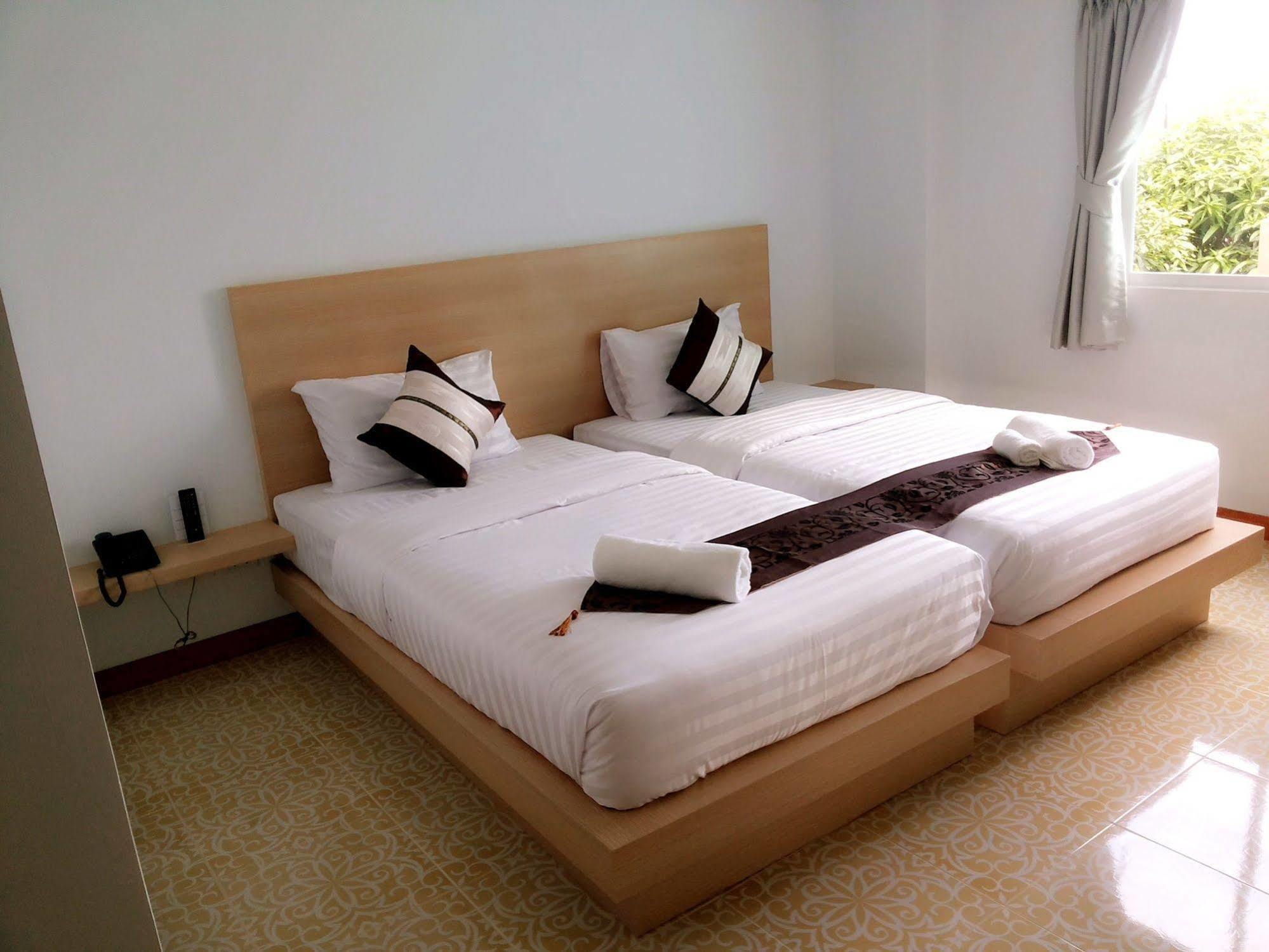 The Duck Hotel Phuket Exterior foto