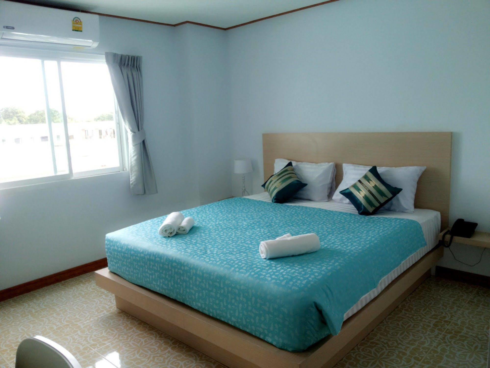 The Duck Hotel Phuket Exterior foto
